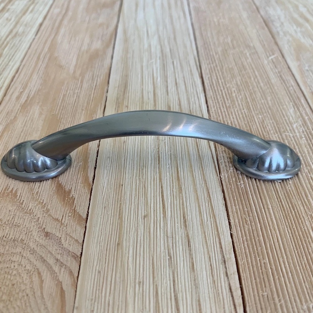 2 Drawer Pulls Dual Mount Shell Pull Satin Nickel Flower Curve Arch Bow Cabinets